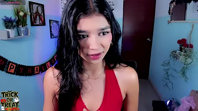 Elsa Pataky online show from October 24, 2025, 2:16 pm