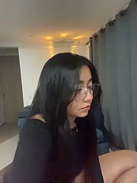 Snapshot of Lily_June chatting on October 14, 2025, 1:06 am Lily June online show from October 14, 2025, 1:06 am