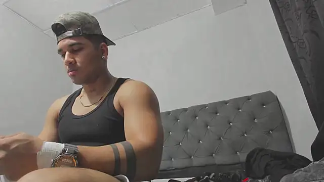 evan hardy online show from October 8, 2025, 3:30 am