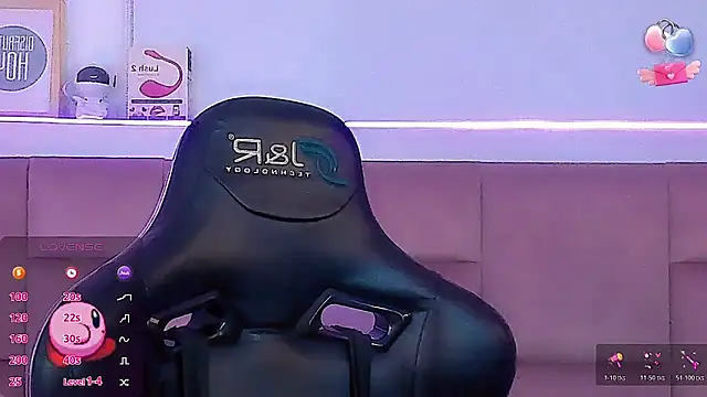 Baby FenixTS online show from February 13, 2026, 9:04 pm