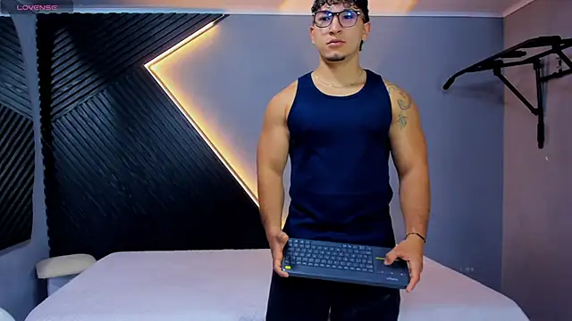 Horny nick18 online show from May 4, 2026, 1:58 pm