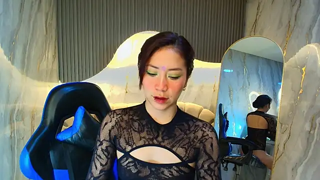 Snapshot of valentina_r_ chatting on November 21, 2025, 3:16 am valentina r online show from November 21, 2025, 3:16 am