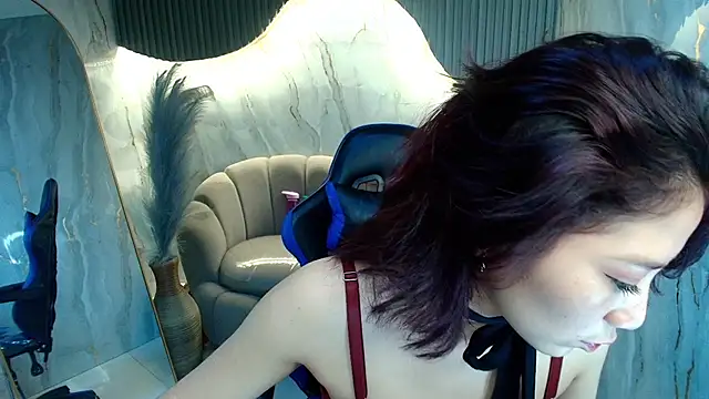 Snapshot of valentina_r_ chatting on November 6, 2025, 3:21 am valentina r online show from November 6, 2025, 3:21 am