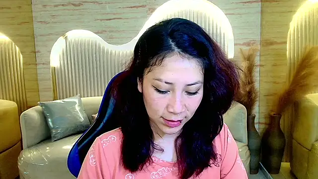 valentina r  online show from February 8, 2026, 3:04 am