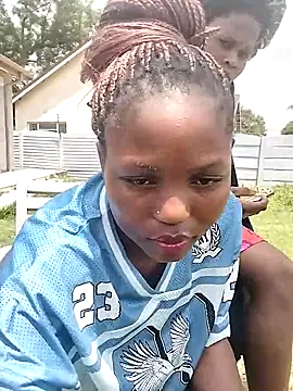 SweetHoney21  online show from November 10, 2025, 8:41 am