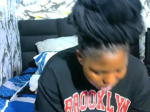 Snapshot of SweetHoney21_ chatting on March 5, 2026, 5:09 pm SweetHoney21 online show from March 5, 2026, 5:09 pm