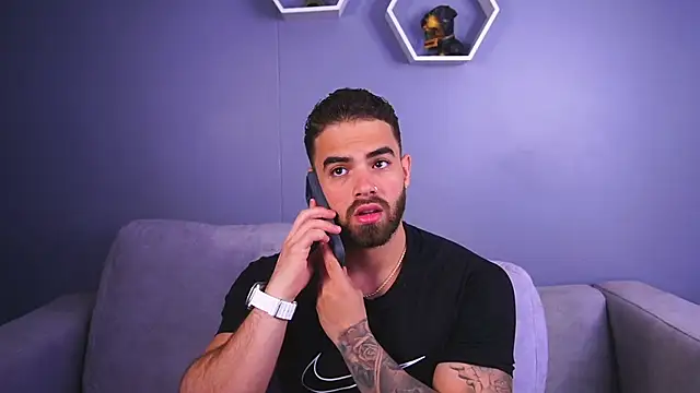 Snapshot of Paul_Phoenix chatting on November 17, 2025, 7:51 pm Paul Phoenix online show from November 17, 2025, 7:51 pm