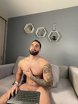 Snapshot of Paul_Phoenix chatting on November 19, 2025, 8:31 pm Paul Phoenix online show from November 19, 2025, 8:31 pm