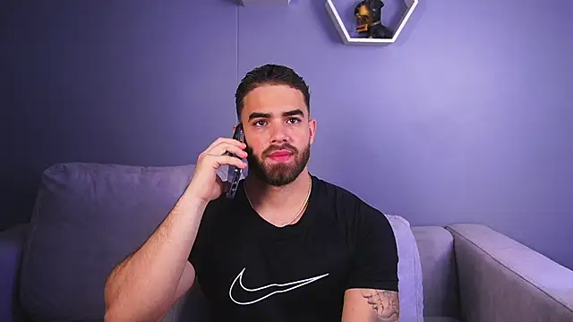 Snapshot of Paul_Phoenix chatting on December 2, 2025, 6:42 pm Paul Phoenix online show from December 2, 2025, 6:42 pm