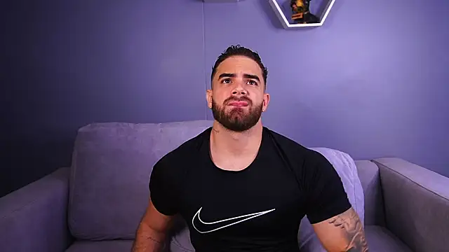 Snapshot of Paul_Phoenix chatting on December 15, 2025, 8:25 pm Paul Phoenix online show from December 15, 2025, 8:25 pm