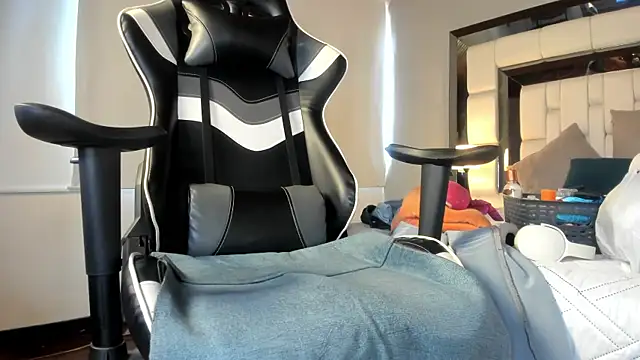 Adhara7 online show from October 20, 2025, 6:19 pm