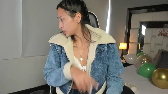 Adhara7 online show from December 18, 2025, 7:29 pm