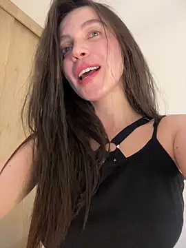 karinasantos  online show from March 9, 2026, 9:07 pm