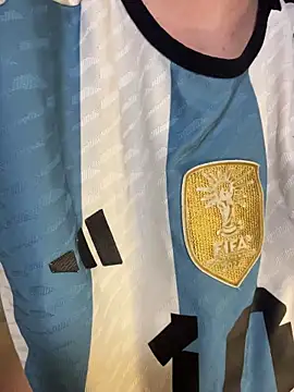 karinasantos  online show from February 24, 2026, 11:05 pm