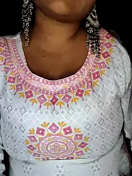 monika 555 online show from November 7, 2025, 10:42 am