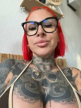 CatCoxx online show from July 13, 2026, 5:51 am