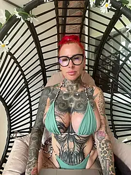 CatCoxx online show from August 3, 2026, 8:55 am