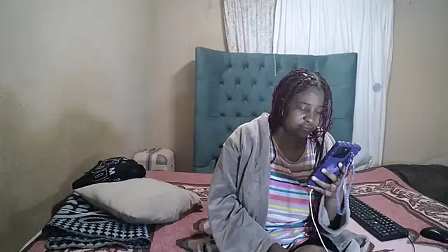 EbonyEssence online show from May 8, 2026, 8:34 pm