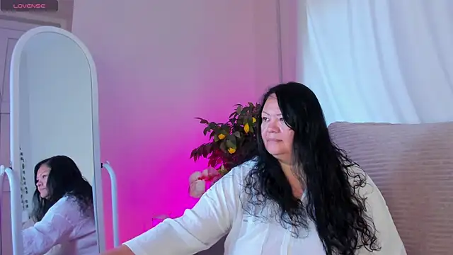 Snapshot of sandra_jackson chatting on July 21, 2026, 2:47 am sandra jackson online show from July 21, 2026, 2:47 am