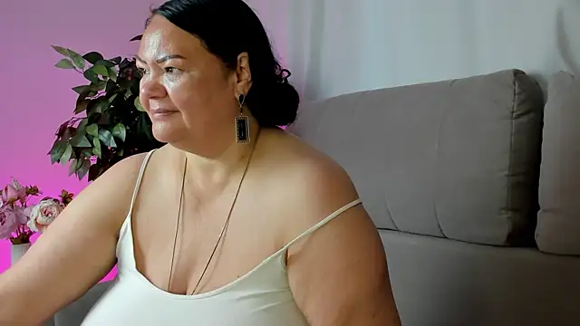 Snapshot of sandra_jackson chatting on July 14, 2026, 2:38 am sandra jackson online show from July 14, 2026, 2:38 am