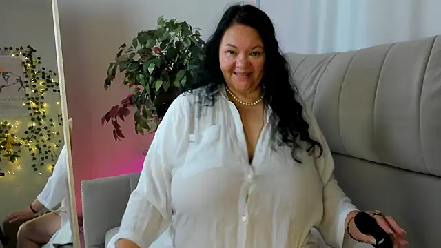 Snapshot of sandra_jackson chatting on July 7, 2026, 2:47 am sandra jackson online show from July 7, 2026, 2:47 am