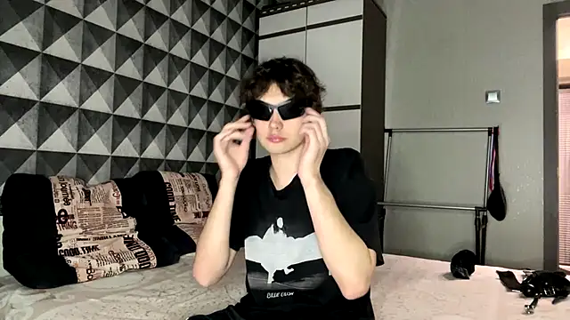 merycouple online show from February 27, 2026, 5:24 pm