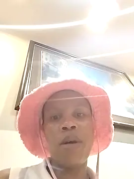 HoneyDripz 94 online show from October 18, 2025, 10:23 pm