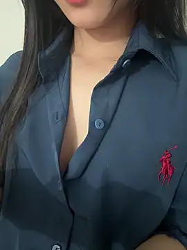 Snapshot of Desi_sara chatting on March 4, 2026, 6:10 am Desi sara online show from March 4, 2026, 6:10 am