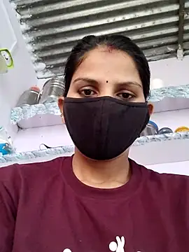 poojam93 online show from December 3, 2025, 2:34 am