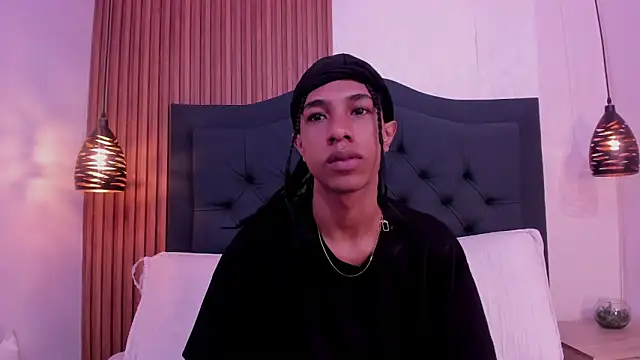 Johan gz  online show from May 6, 2026, 11:36 am