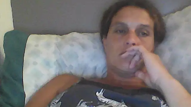 Snapshot of sarahkat86 chatting on February 16, 2026, 1:04 am sarahkat86 online show from February 16, 2026, 1:04 am