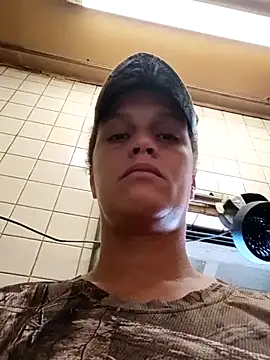 Snapshot of sarahkat86 chatting on December 1, 2025, 4:30 pm sarahkat86 online show from December 1, 2025, 4:30 pm