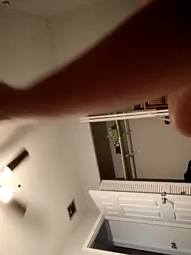 Snapshot of sarahkat86 chatting on March 12, 2026, 11:42 pm sarahkat86 online show from March 12, 2026, 11:42 pm