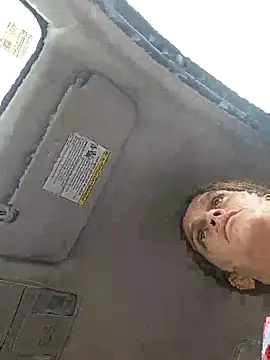 Snapshot of sarahkat86 chatting on February 12, 2026, 2:17 pm sarahkat86 online show from February 12, 2026, 2:17 pm