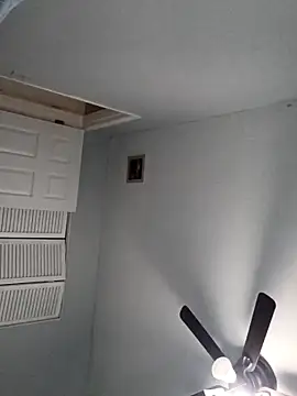 Snapshot of sarahkat86 chatting on February 27, 2026, 1:28 am sarahkat86 online show from February 27, 2026, 1:28 am