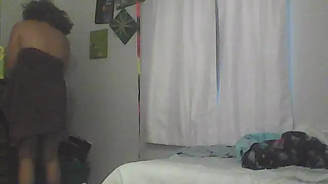 sarahkat86 online show from May 3, 2026, 11:15 am