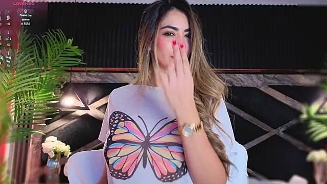 Snapshot of CristalHeart_ chatting on November 17, 2025, 12:31 pm CristalHeart online show from November 17, 2025, 12:31 pm