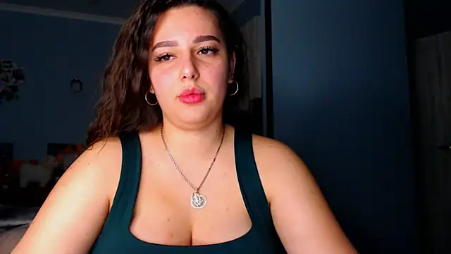 NikiWhite online show from October 15, 2025, 5:21 pm