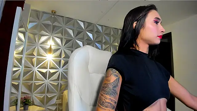hellen tease online show from April 23, 2026, 1:13 pm