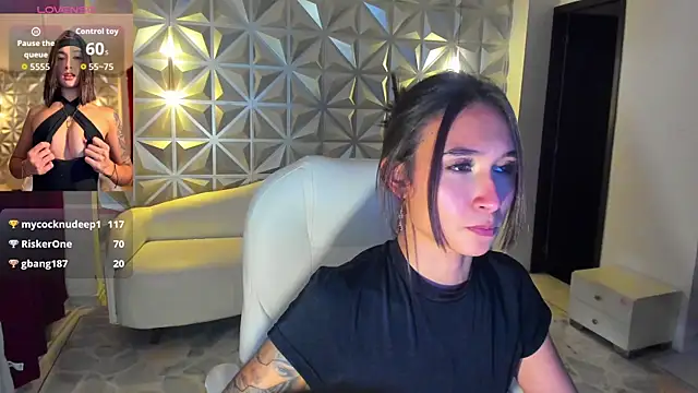 hellen tease online show from July 28, 2026, 6:20 pm