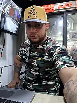 Snapshot of Catire10_ chatting on December 1, 2025, 1:45 pm Catire10 online show from December 1, 2025, 1:45 pm