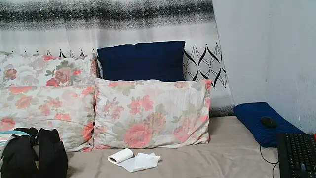 ChubbyBoobsxxx online show from June 15, 2026, 5:07 am