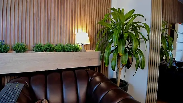 AdelaTaylor online show from October 11, 2025, 9:38 pm