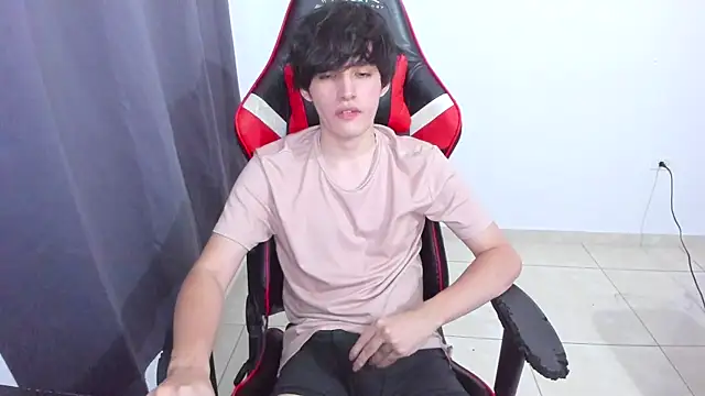 Snapshot of eren_188 chatting on November 4, 2025, 3:32 am eren 188 online show from November 4, 2025, 3:32 am