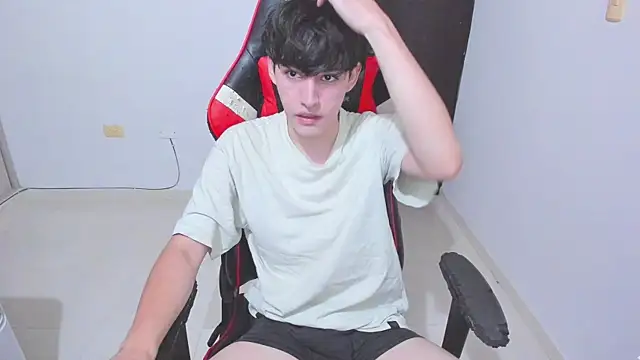 Snapshot of eren_188 chatting on December 5, 2025, 2:54 am eren 188 online show from December 5, 2025, 2:54 am