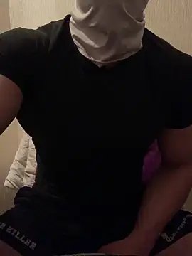 Snapshot of veilofstrength chatting on March 4, 2026, 10:28 pm veilofstrength online show from March 4, 2026, 10:28 pm