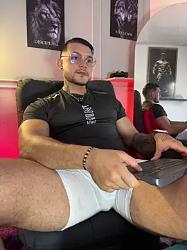 Snapshot of Marco_Vega chatting on August 6, 2026, 8:37 pm Marco Vega online show from August 6, 2026, 8:37 pm