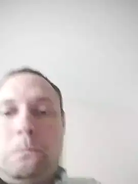 Snapshot of andreubeg chatting on September 28, 2025, 9:27 am andreubeg online show from September 28, 2025, 9:27 am