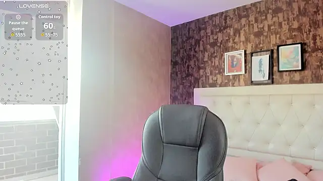 Snapshot of sweet__vanessa1 chatting on August 2, 2026, 8:39 pm sweet vanessa1 online show from August 2, 2026, 8:39 pm