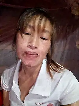 ngocngoc cute online show from May 2, 2026, 2:39 am
